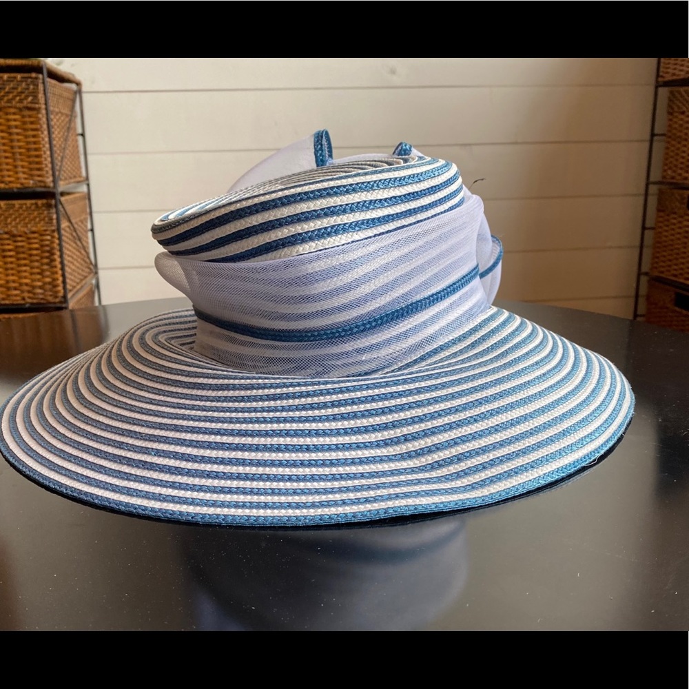 GIOVANNIO‎ Blue Striped Large Brim Hat, Tulle Bow